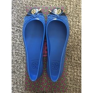 Tory Burch two-tone jelly shoes size 5
